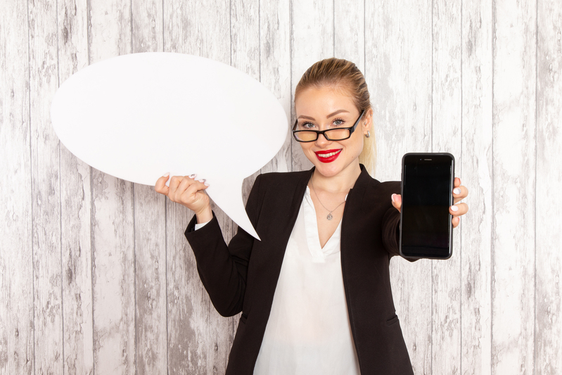 SMS Vocal (TTS) : comment le Text To Speech réhumanise vos campagnes marketing