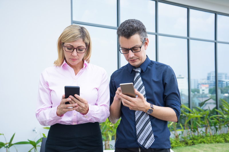 SMS Professionnel : Différences clés entre Transactionnel et Marketing